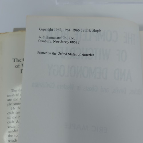 The Complete Book of Witchcraft and Demonology By Eric Maple 1st Printing 1966 - Picture 3 of 8