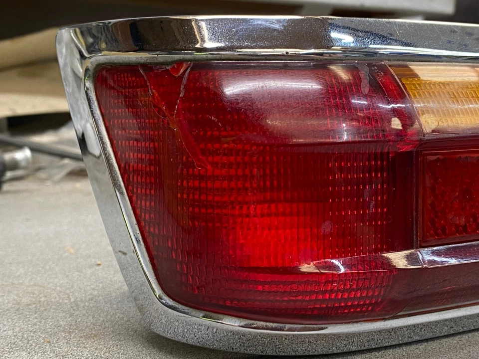 Conjunto de luces traseras derecha mercedes-benz 250sl, 250se, 250sec w113. SA005 Foto 2 de 4