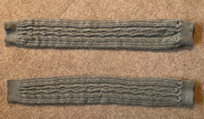 recht lange, braune Strick-Stulpen, getragener Artikel