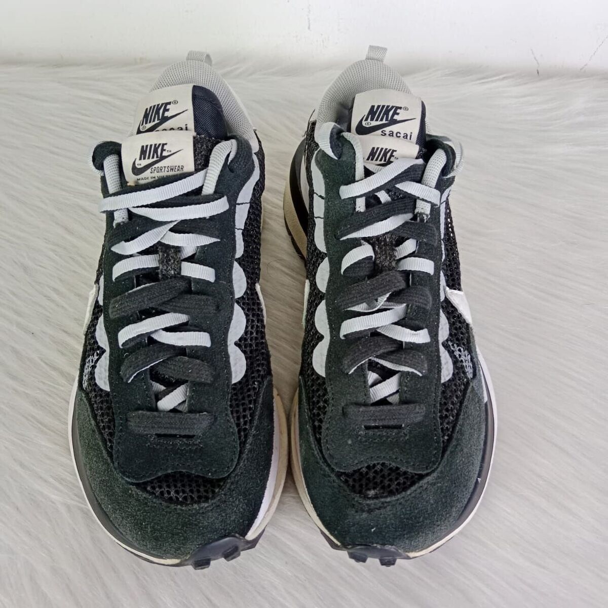 Nike x Sacai Vaporwaffle Black / White Sneakers Size 6.5 US Nike x Sacai Vaporwaffle Black / White Sneakers Size 6.5 US