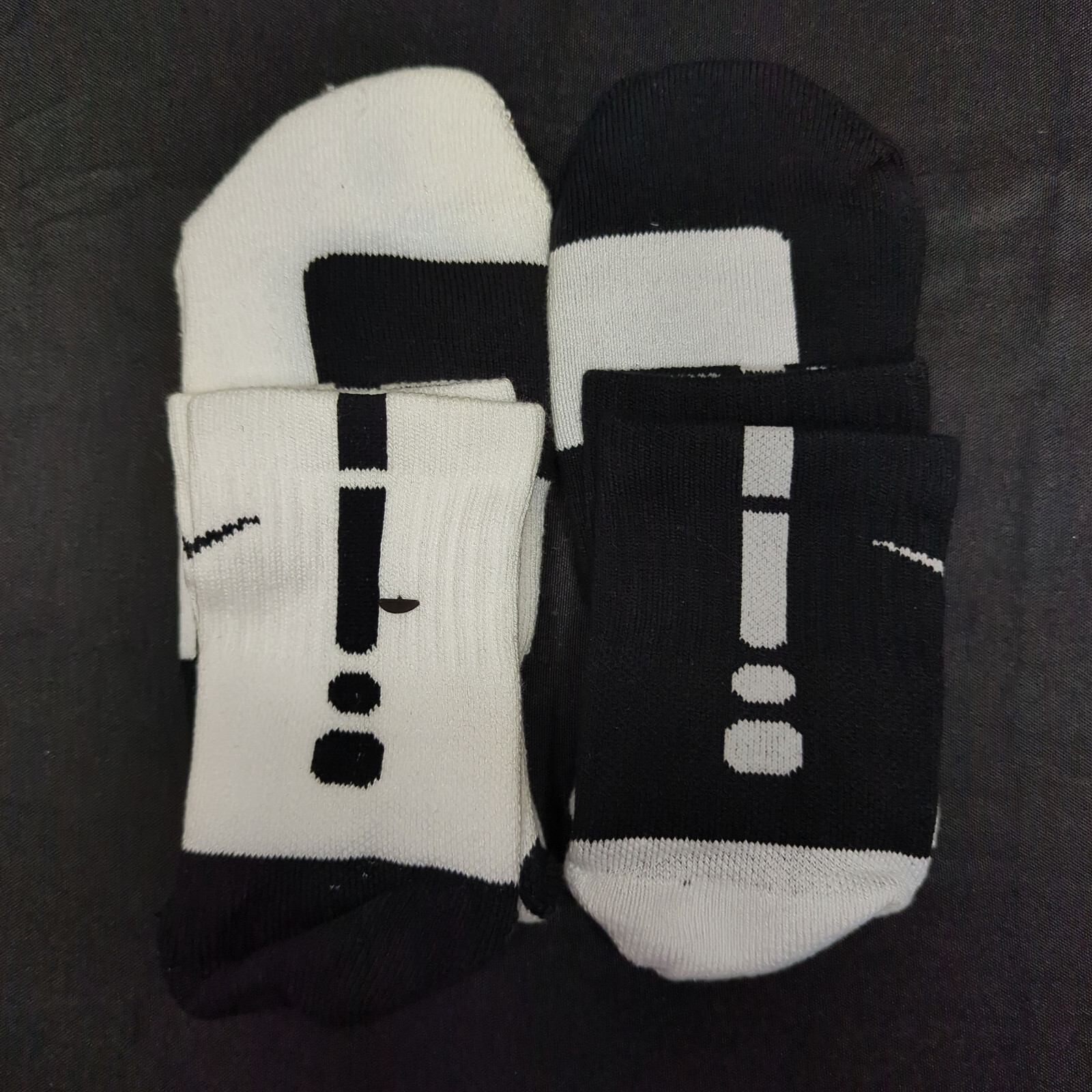 新品オリジナル ナイキ エリートソックス クォーターカット バスケットボール サイズ XL Dri-Fit ブラック ホワイト