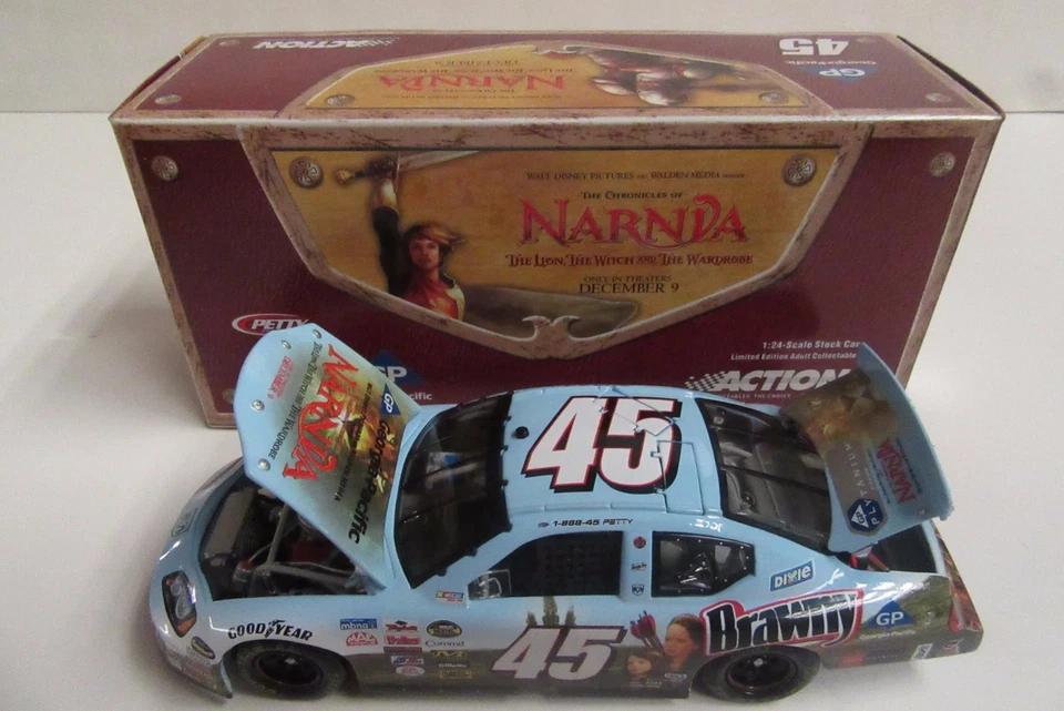 1/24 Kyle Petty #45 Las Crónicas de Narnia 2005 Cargador NASCAR Diecast Car Foto 3 de 4
