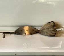 Pflueger Muskill No. 2464 Muskellunge Spinner Bait Size 12 White Brown Bucktail