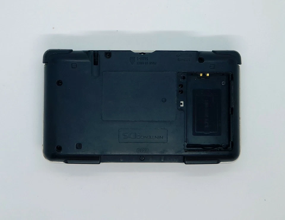 Nintendo DS, for parts or repair. - Image 2 of 4