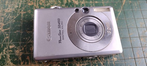Canon PowerShot Digital ELPH SD450 Digital Elph Digital Camera - No Charger - Picture 6 of 9
