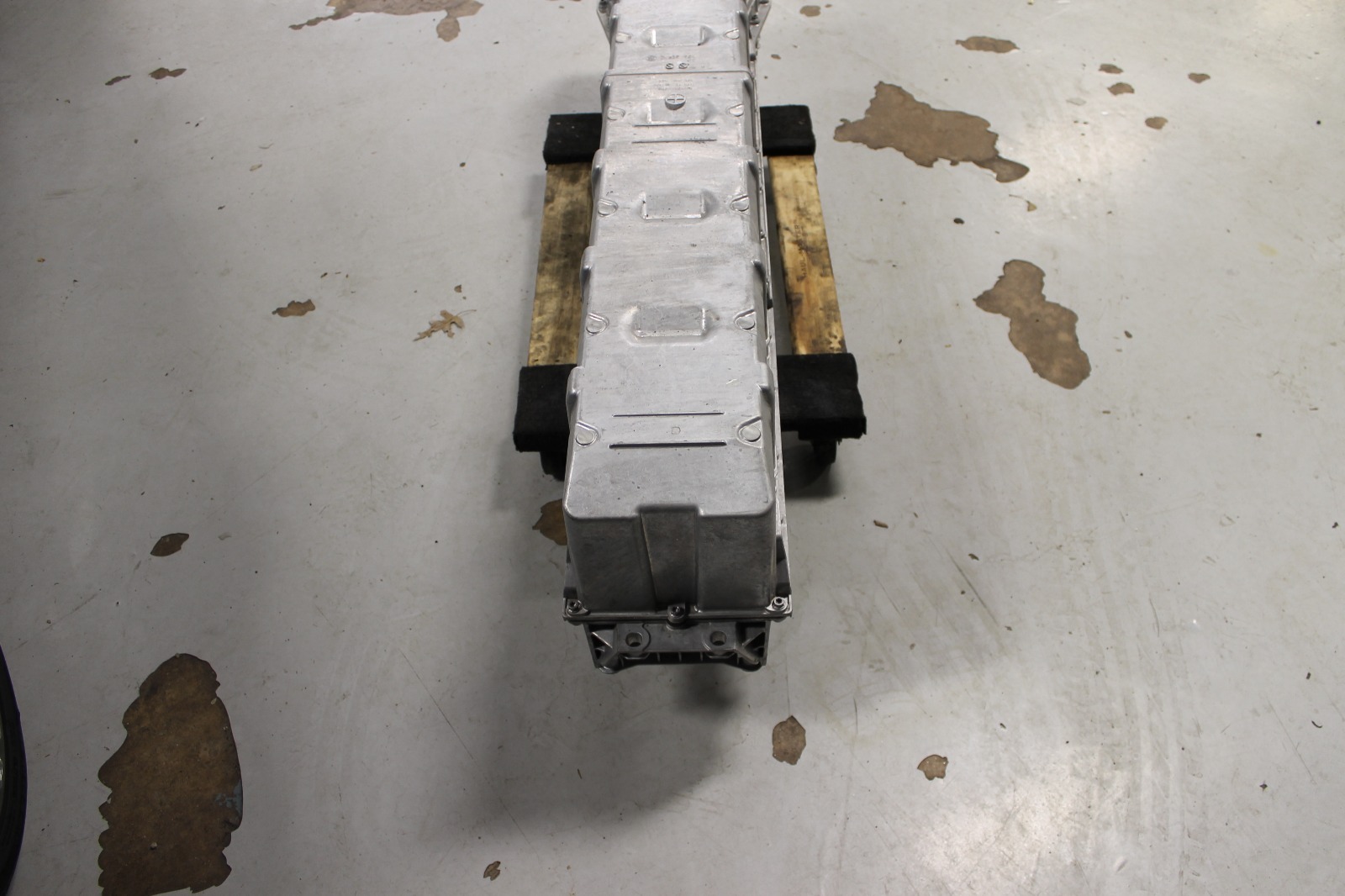 BMW i8 HIGH VOLTAGE BATTERY ASSEMBLY