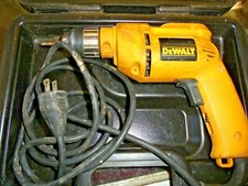 DEWALT 3/8" VSR DRILL     MODEL: DW106