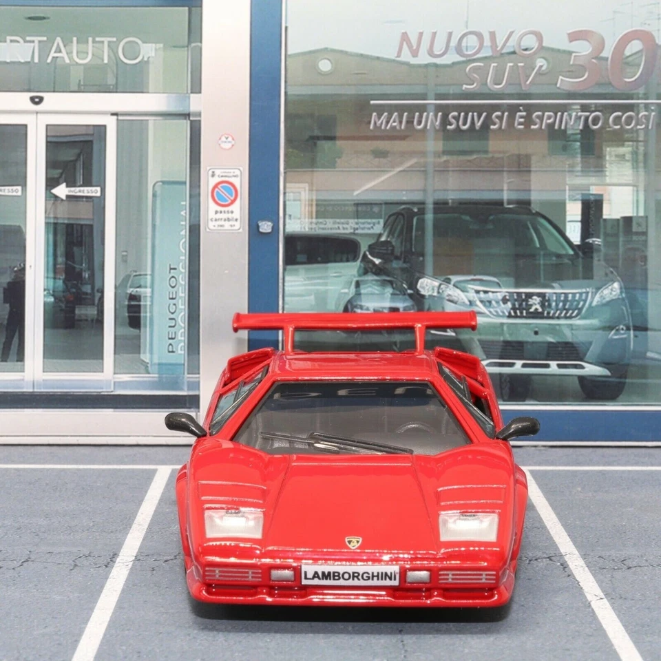 Coche de juguete modelo diecast DeAgostini Lamborghini Countach LP500 (rojo) | escala 1:43 Foto 4 de 4