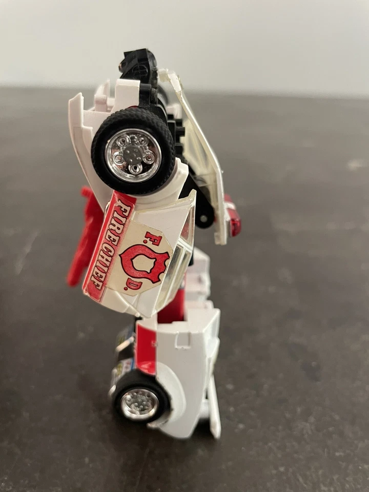 Transformers G1 Autobot ALERTA ROJA Jefe de Bomberos Lamborghini Hasbro Takara 1985 Foto 4 de 4