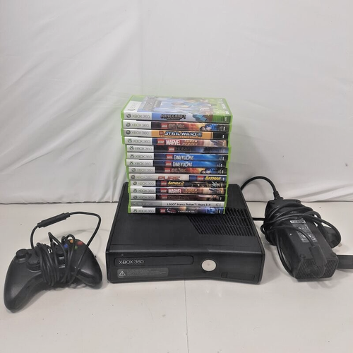 Xbox 360s 250GB 2012 Konsole, Controller, Netzteil & Marvel Lego Spielepaket