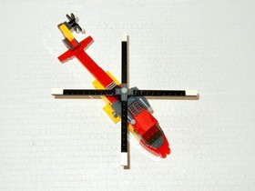 LEGO&reg; 5866 Creator Model Airport: Rotor Rescue Ages 6-12 2010 Retired 2012