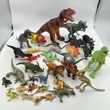 32 Toy Dinosaurs Pieces Action Figures Mixed Brands Assorted Sizes Tyrannosaurus