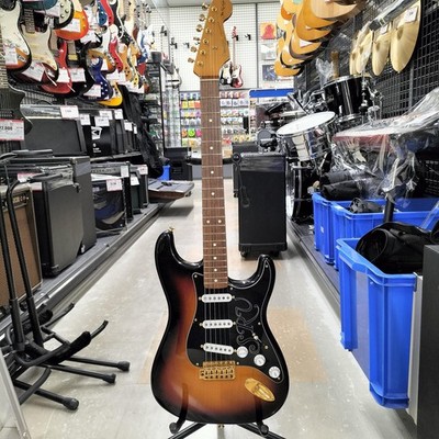 Fender SRV Stratocaster 3-Farben E-Gitarre JP