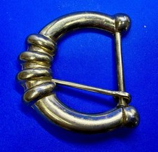 Retro D-Shaped with Ridged Design Single Prong Gold Tone Replacement Belt Buckle