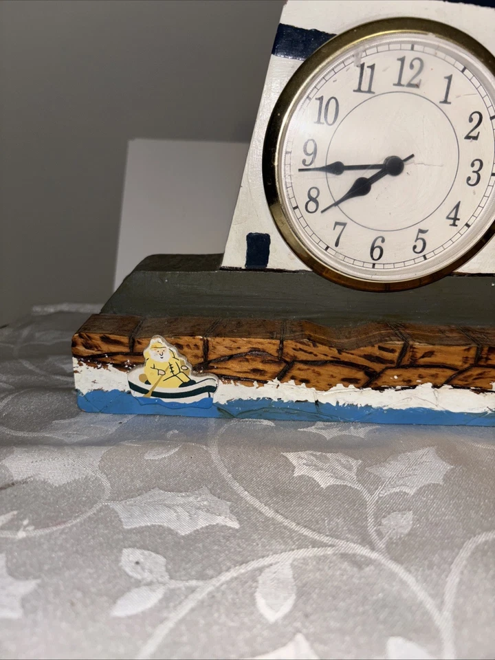 Lote Faros Madera #3 Casas Hechas a Mano y Pintadas/Reloj No Funciona Usado Foto 4 de 4