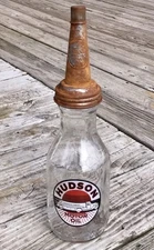 HUDSON 1 Qt. Glass Motor Oil Bottle with Tin Master Mfg. Co. Spout & Cap