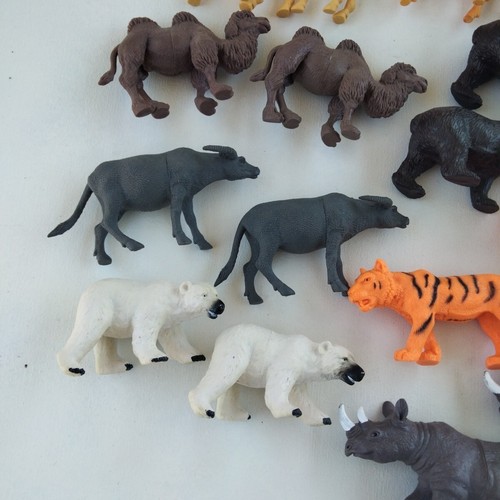 Toy Safari Animals Plastic x 25 JA- RV Approx 10cm Bulk Lot VGC - Picture 9 of 12
