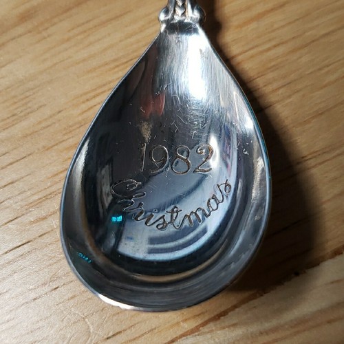 Royal Wilshire 1982 Cuchara de Navidad Vela Dimensional Plateada Holanda De Colección - Imagen 2 de 8