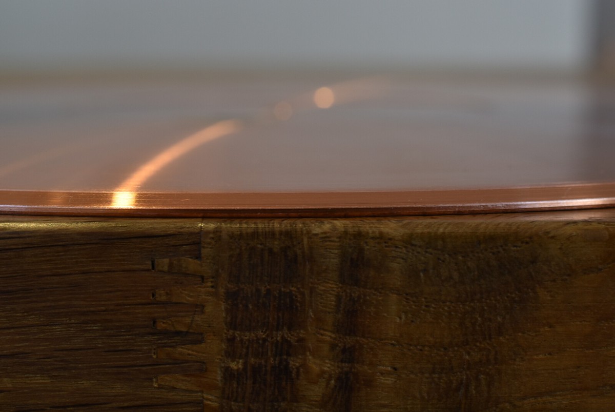 it has a small warp** MICRO CU-180 Copper Turntable Mat it has a small warp** MICRO CU-180 Copper Turntable Mat