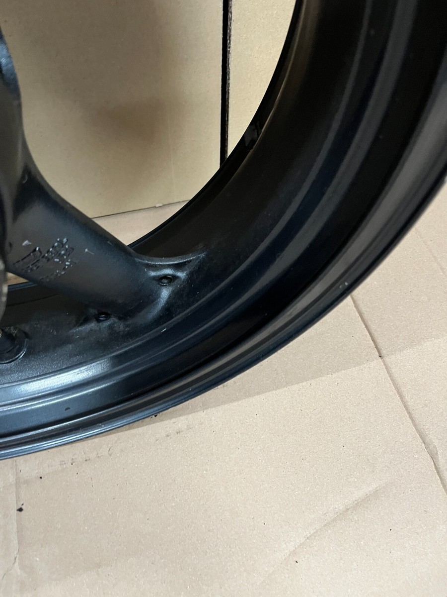 Kawasaki ZXR400 Hinterrad Felge Rad Rear Wheel 17X4,50 ZXR 400 R