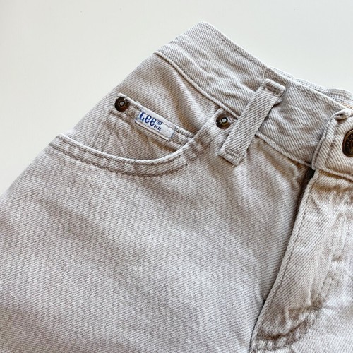 • Vintage Lee Khaki 90's Denim Shorts • Read Description - Picture 2 of 9
