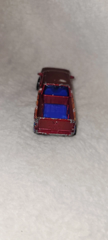 Camioneta pickup Matchbox GMC Terradyne Superman DC Comics 1:64 roja diecast 2001 de colección Foto 4 de 4