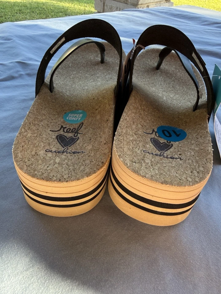 Sandalias de tanga Reef para mujer, talla 10 negras Foto 4 de 4