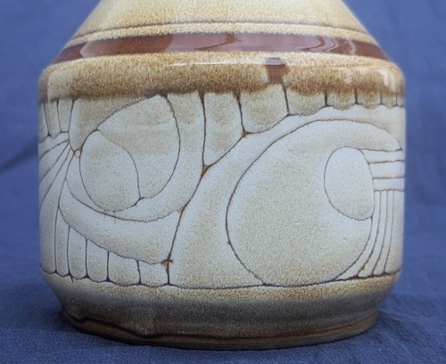 Cerámica celta vintage (¿Medallón Newlyn?) Jarra de vino con tapa alta 27 cm, 620 g - Imagen 2 de 6