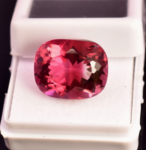 Pierre précieuse en vrac certifiée 7,05 ct saphir bleuté vert naturel