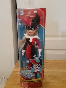 harley quinn muñeca mattel