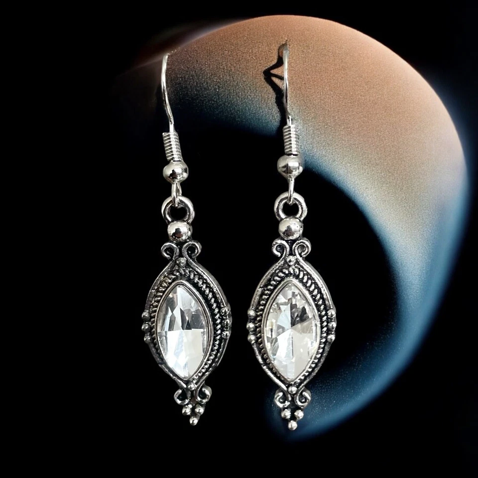 Restverkauf! Wunderschöne Vintage Edelstahl Ohrringe mit funkelnden Glassteinen  - Bild 4 von 4