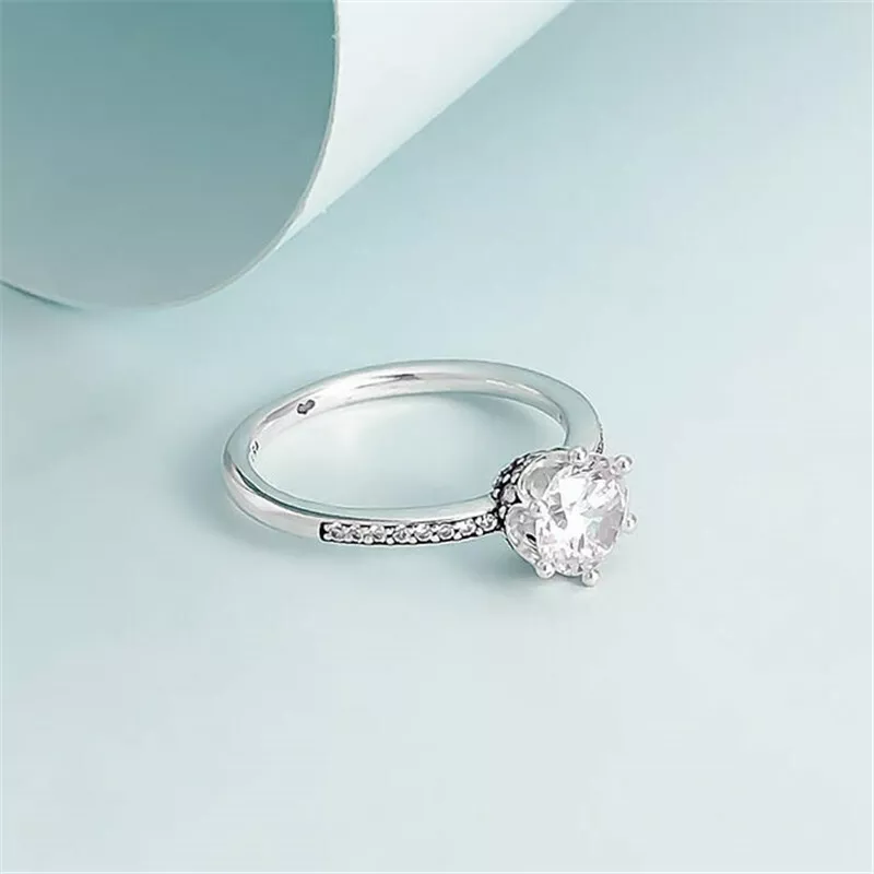 Sparkling Solitaire Ring