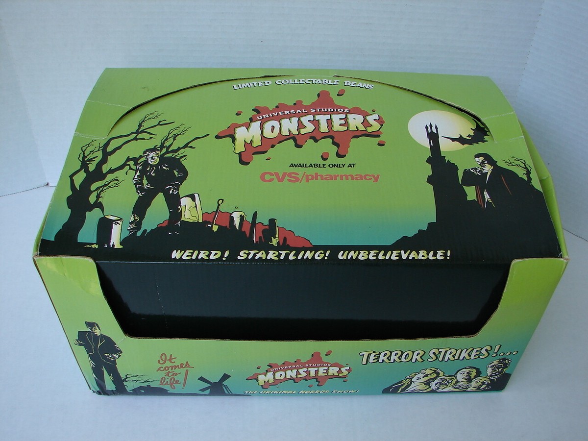 8 lot Universal Studio 9