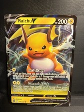 Carta Pokémon TCG Raichu v Stelle Brillanti Holo Ultra Rara 045/172