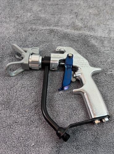 Graco Silver Plus HP Airless Spray Gun 273334, 7250 psi, 2-Finger Trigger