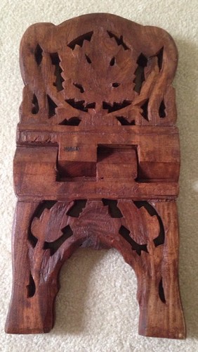 Libro plegable de madera tallada a mano de colección, soporte bíblico, diseño de hoja, India Usado en excelente condición - Imagen 5 de 8