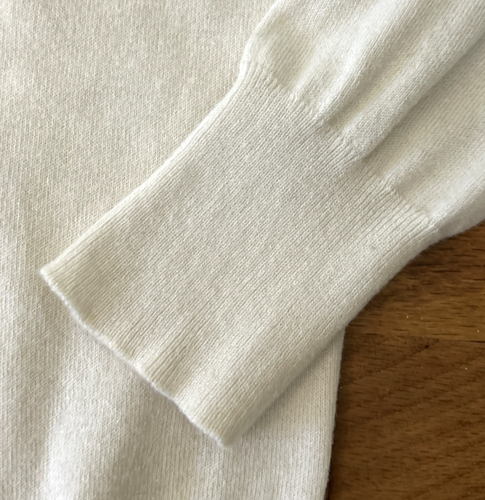 Banana Republic Sweater Women's Sz. Med V-Neck Cream Beige Oatmeal Silk Blend - Picture 6 of 10