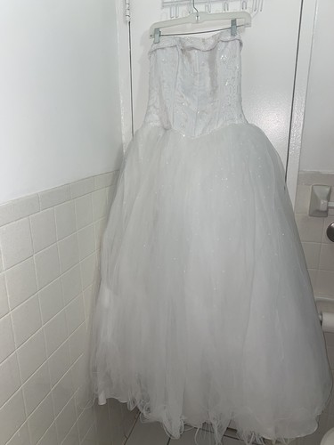 DAVIDs Bridal SZ 16 BEADED Ball Gown Wedding Dress Strapless Princess Tulle - Picture 6 of 17