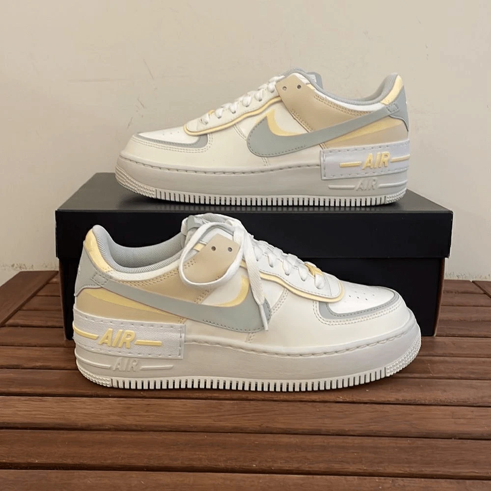 Las mejores ofertas en Nike Air Force 1 White Light Silver W | eBay