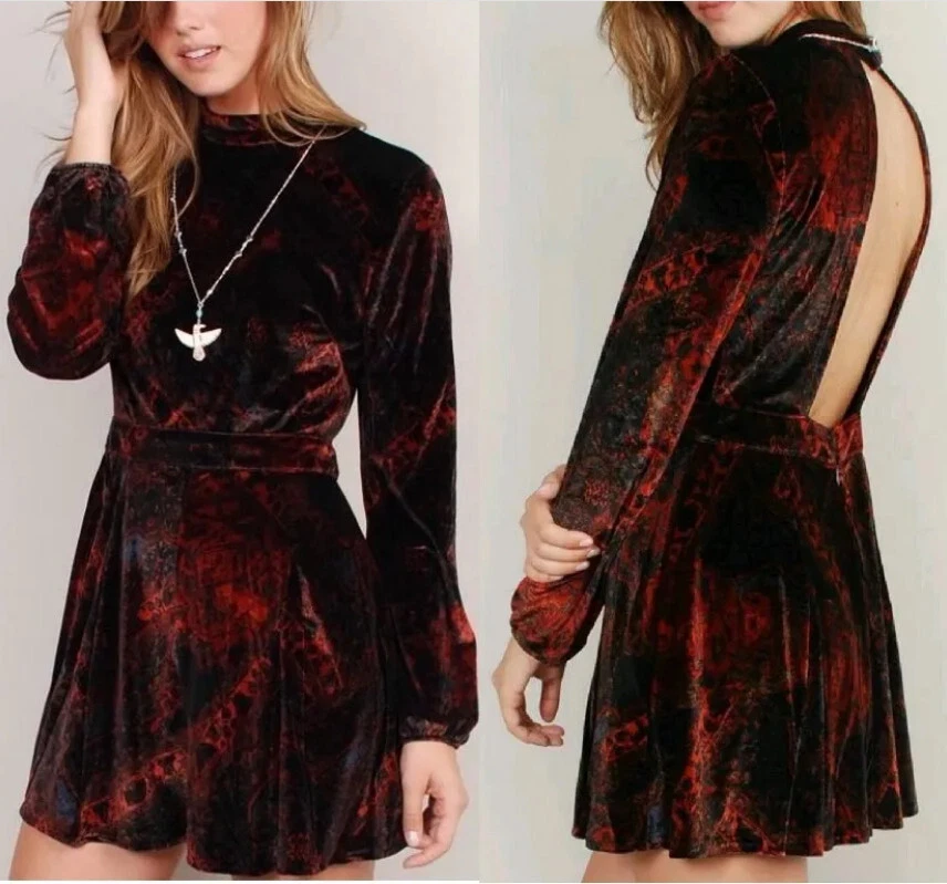 Free People - Red velvet printed Jumpsuit Romper Overall Size L NEW TikTok Y2k - Bild 1 von 4