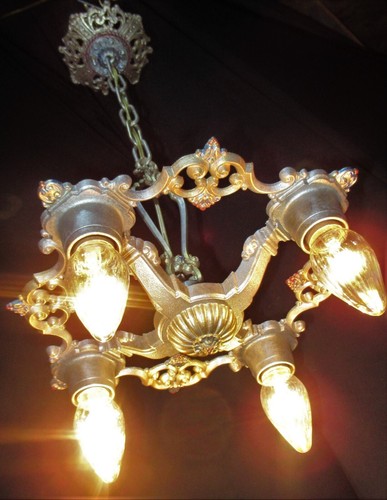 VINTAGE ART DECO ERA RIDDLE CHANDELIER CAST METAL CEILING LIGHT FIXTURE 1930's - Picture 5 of 11