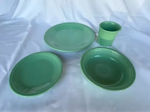 Fiestaware The Homer Laughlin China Co. Sea Mist 4-piece settings