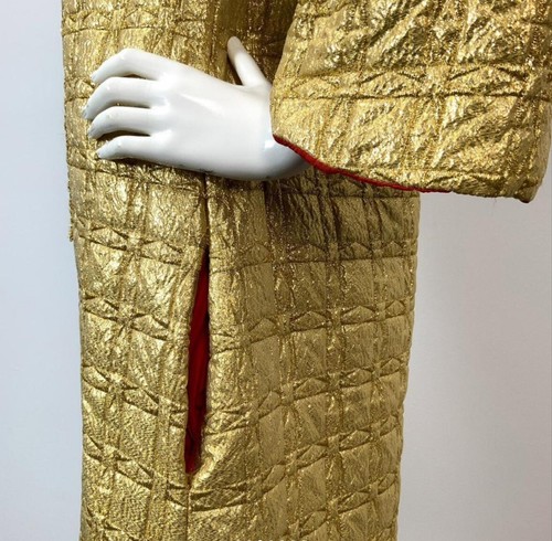 VTG Edie Gladstone Gold Metallic Kaftan Robe with Red Silk Lining Bell Sleeves - Picture 4 of 7