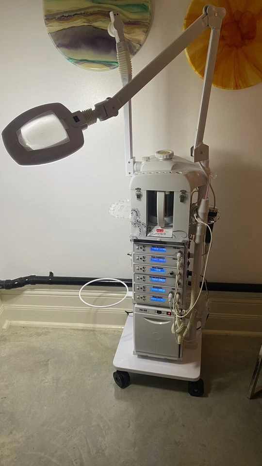 Máquina facial multifunción de microdermabrasión 17 en 1 equipo de belleza spa Foto 3 de 4