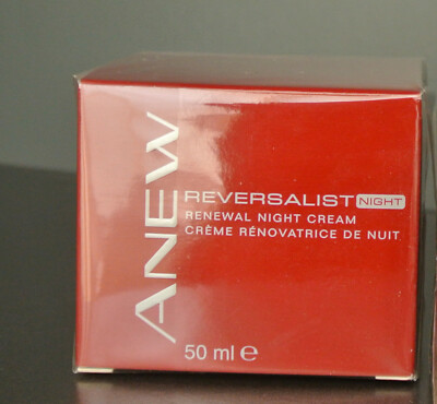 AVON ANEW REVERSALIST NIGHT STIMULATES COLLAGEN RENEWAL.