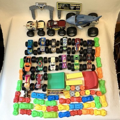 Mixed Lot Monster Jam Monster Trucks & Connect & Crash Diecast Hot Wheels