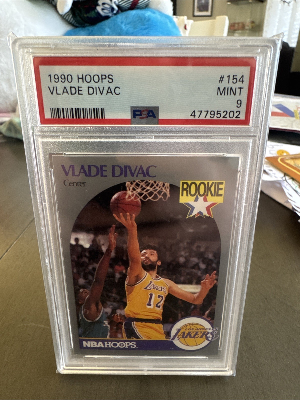 1990 NBA Hoops #154 Vlade Divac Rookie Basketball Card PSA 9 Mint Lakers