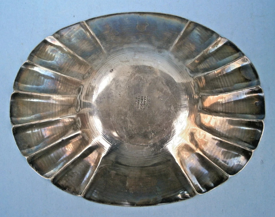Mid Century Signed L. MACIEL Mexican Sterling Silver Fluted Bowl/Plate - Image 2 of 4