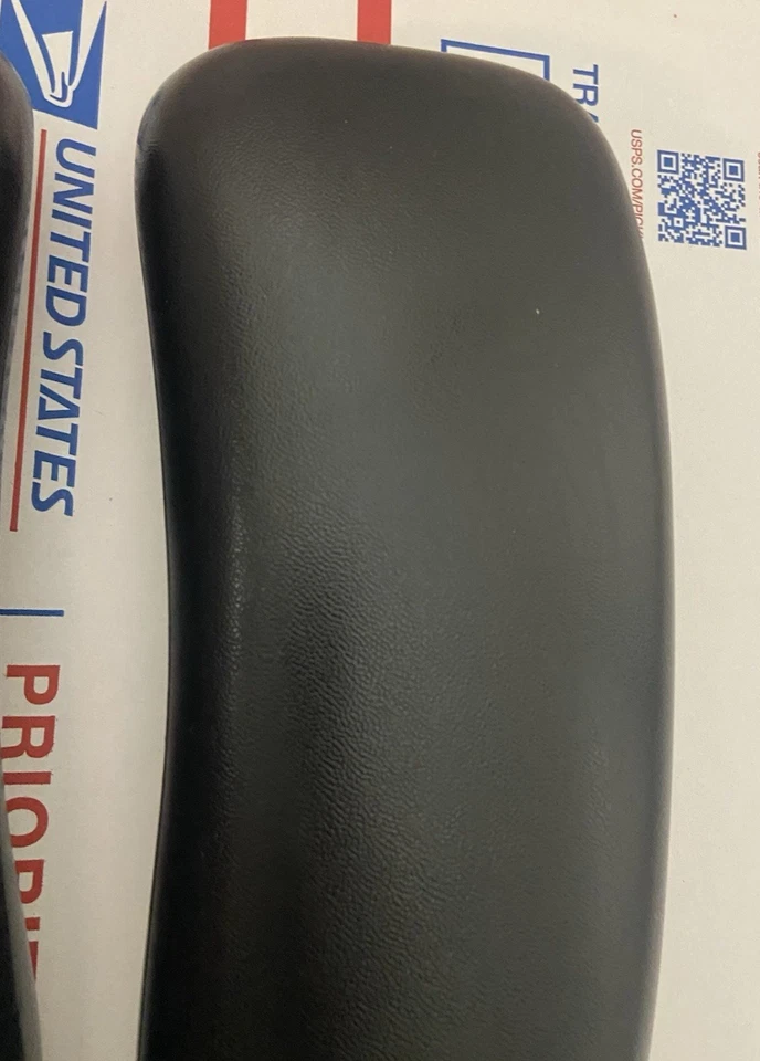 2 Armpad Armrest Caps for HermanMiller Classic Aeron Chair - New but 1 has marks - Image 4 of 4