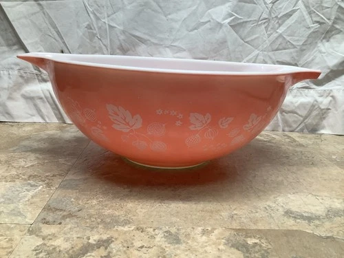 Vintage Pyrex 444 4 Quart Pink White Gooseberry Cinderella Mixing Bowl